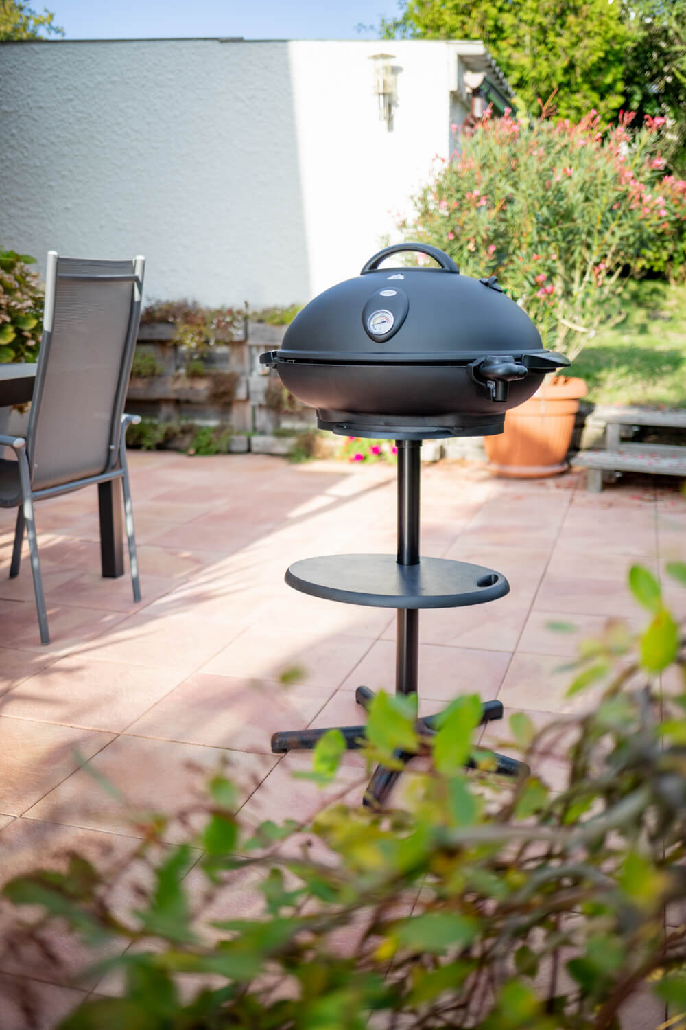 Steba VG 350 BBQ-Grill mit Haube – Elektrischer Standgrill für perfektes Grillerlebnis drinnen & draußen 16