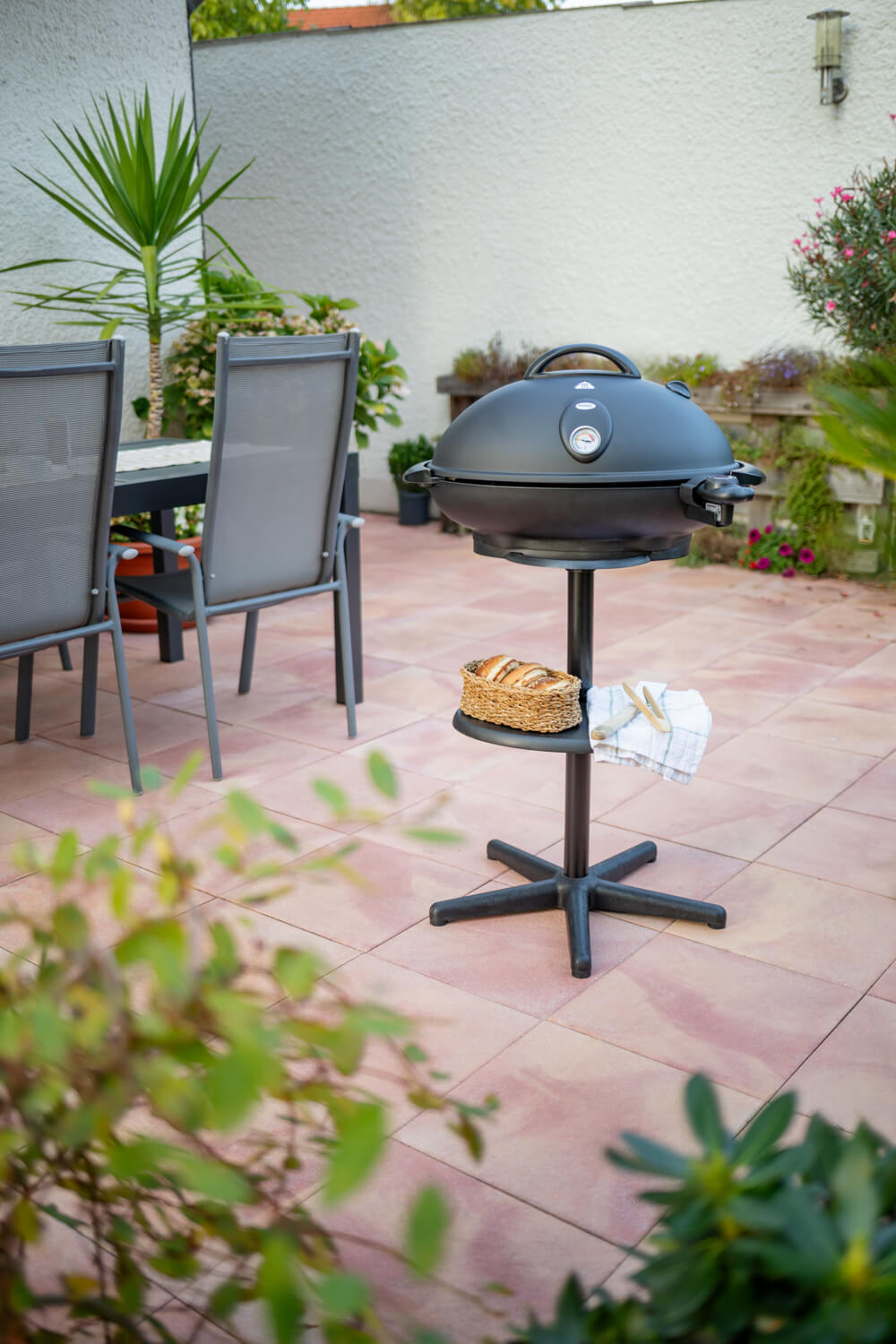 Steba VG 350 BBQ-Grill mit Haube – Elektrischer Standgrill für perfektes Grillerlebnis drinnen & draußen 17