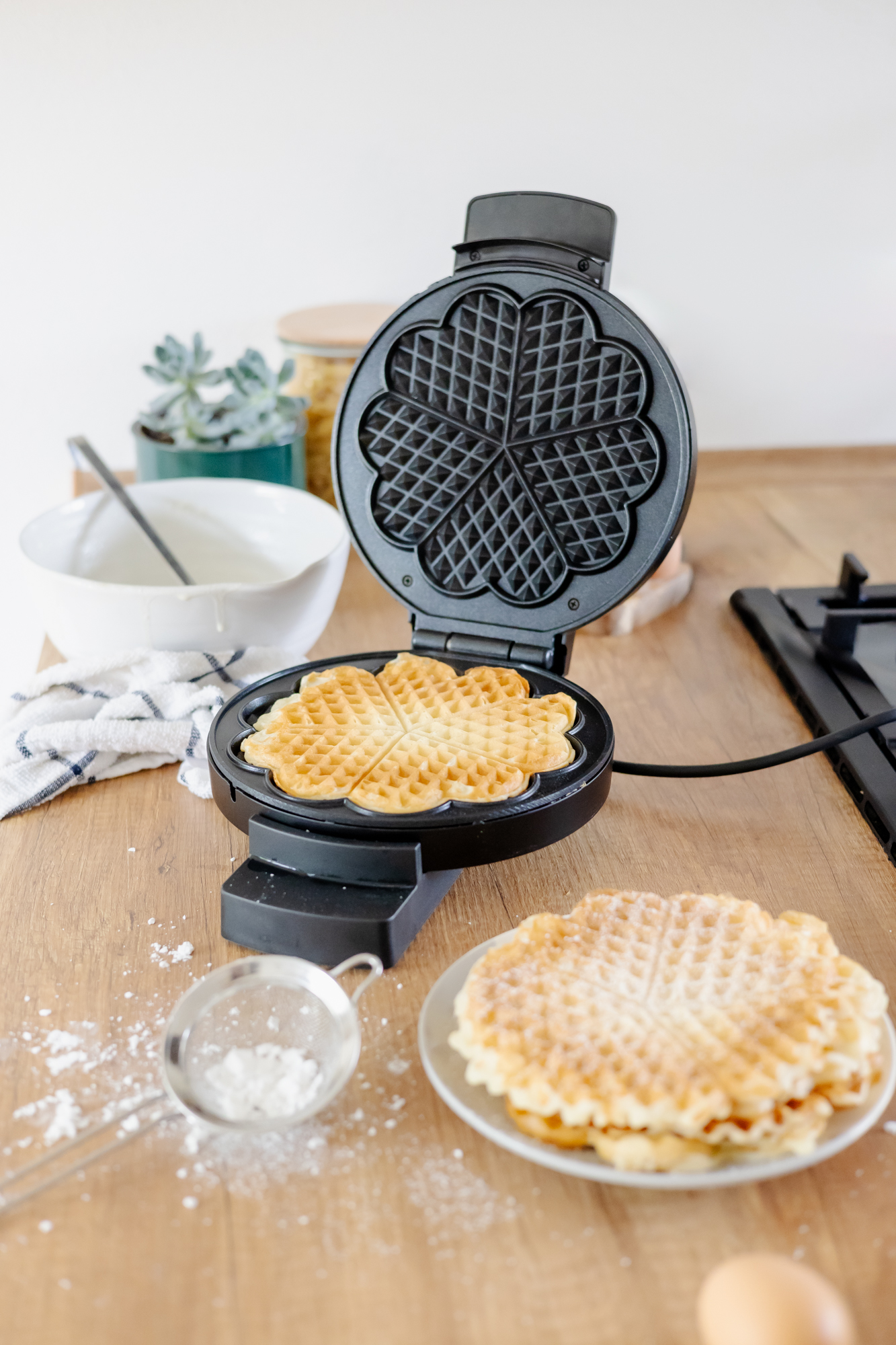 Steba WE 3 XL Waffeleisen – Großes Backeisen für knusprige Waffeln | Antihaftbeschichtung | XL-Format 8