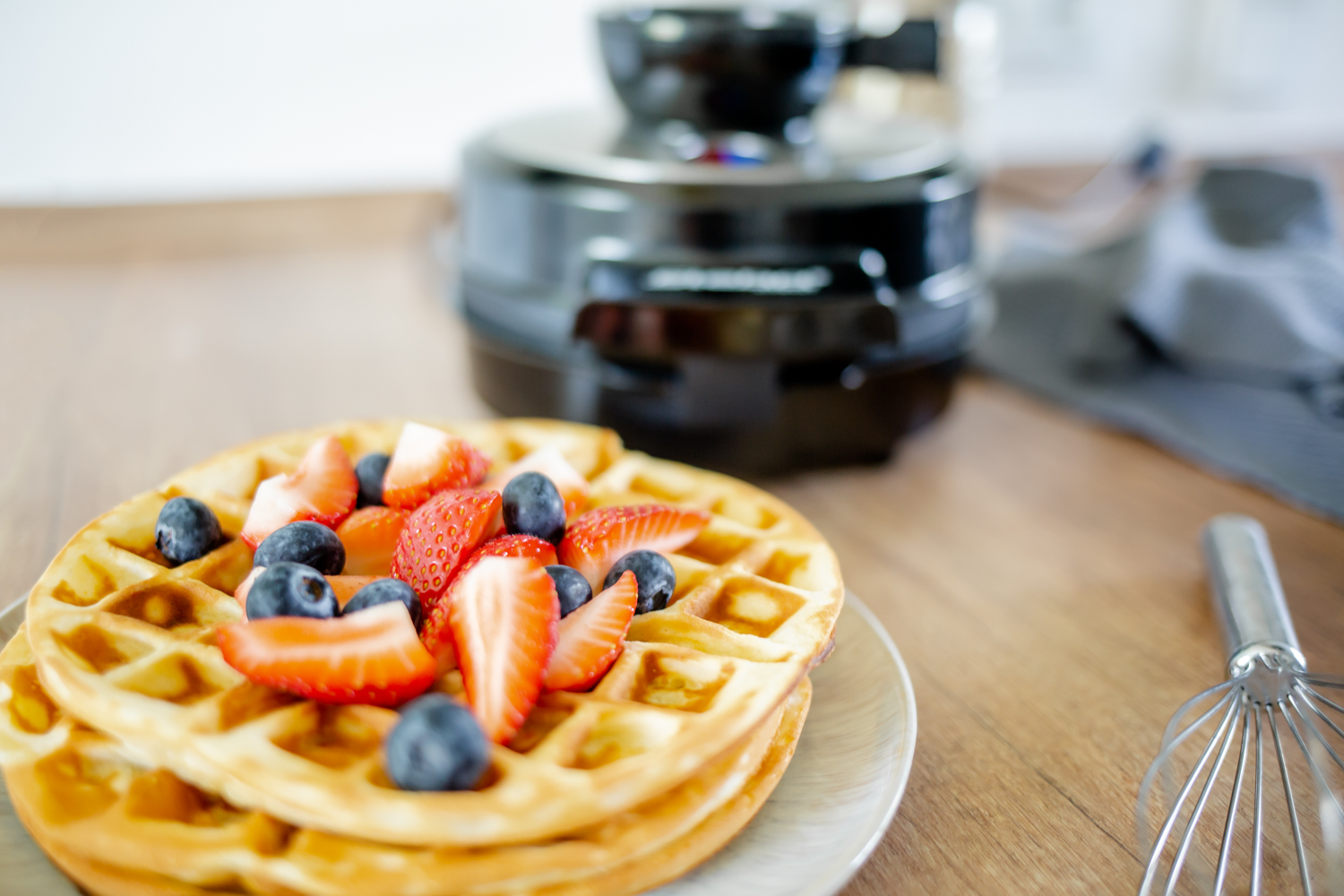 Steba WE 20 Waffeleisen Schwarz – Antihaft-Backplatten für knusprige Waffeln, kompaktes Design 10