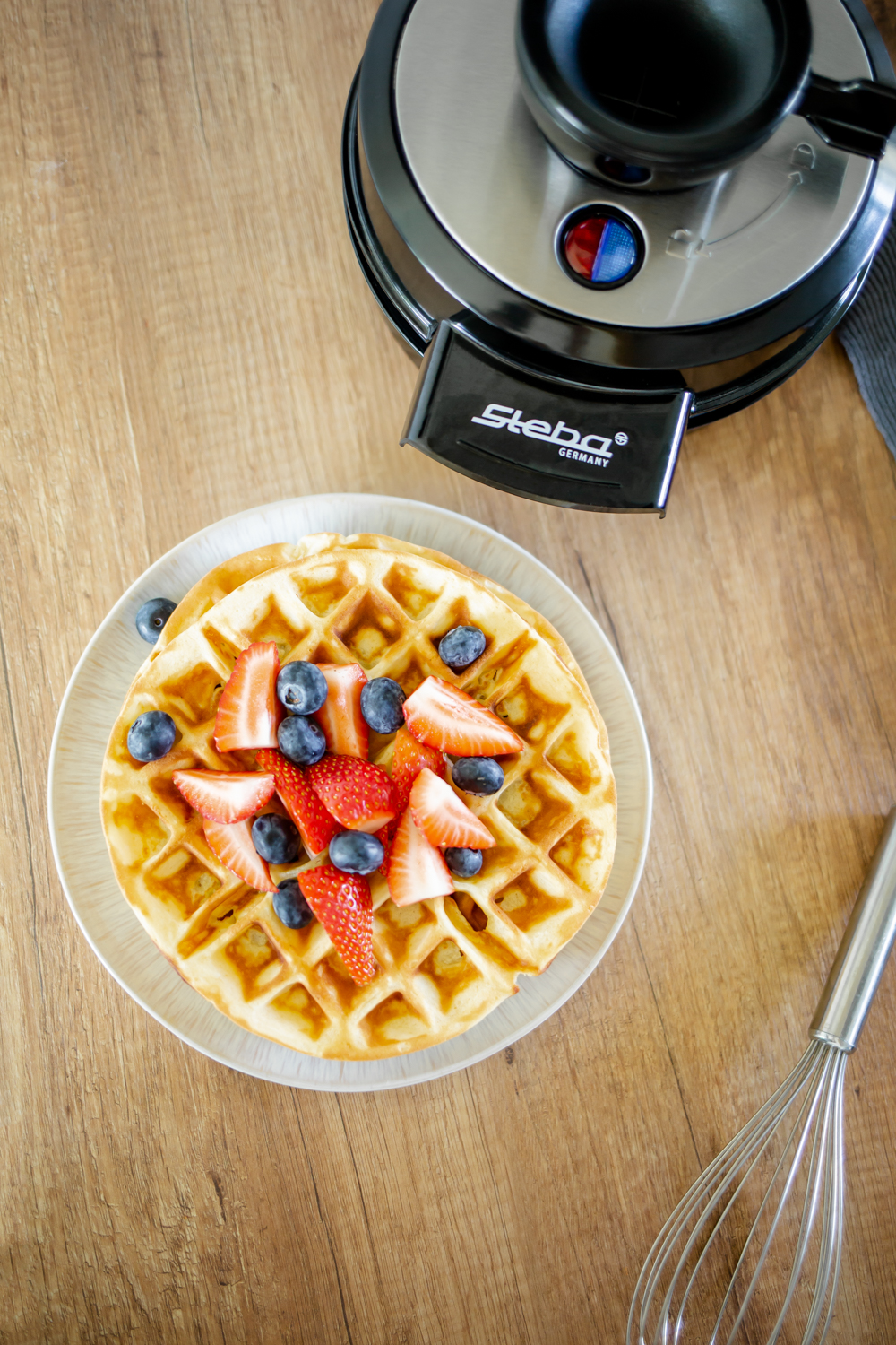 Steba WE 20 Waffeleisen Schwarz – Antihaft-Backplatten für knusprige Waffeln, kompaktes Design 11