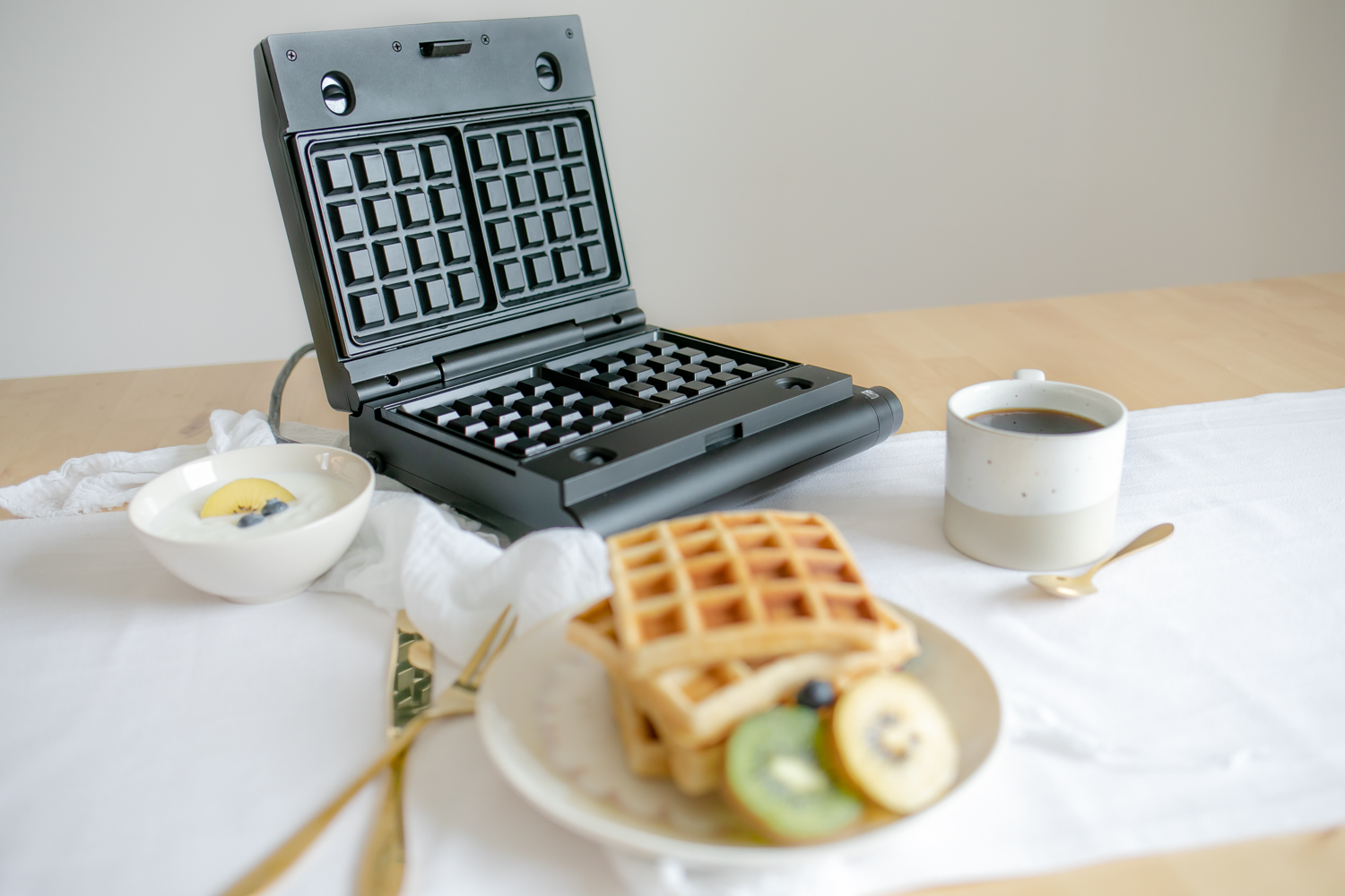 Steba SG 55 Sandwich Maker – Elektrisches Sandwichtoaster mit antihaftbeschichteten Platten für knusprige Sandwiches 16