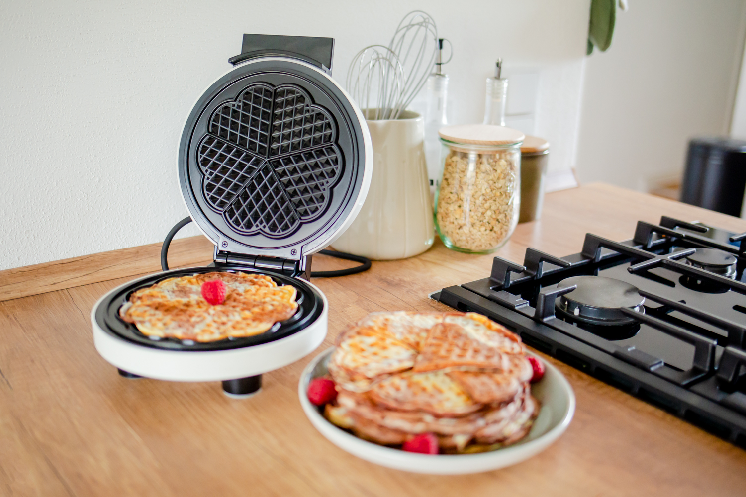 Steba WE 16 Waffeleisen – Knusprige Waffeln mit antihaftbeschichteten Backplatten & stufenloser Temperaturregelung 4