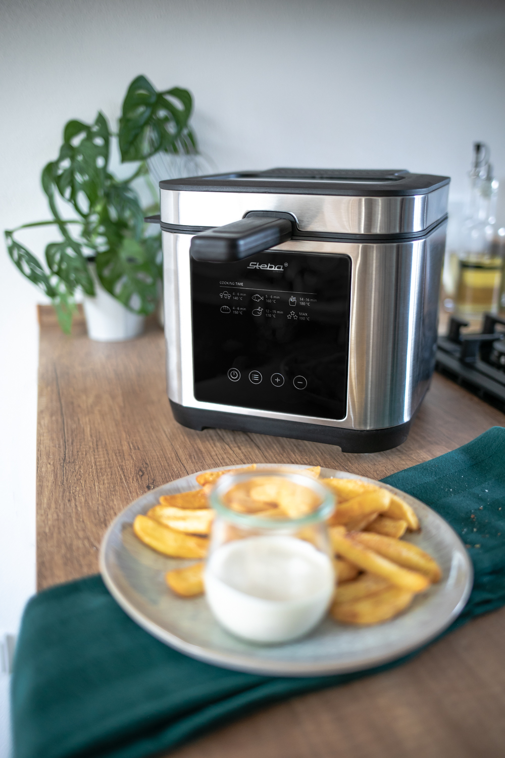 Steba DF 150 Fritteuse – Elektrische Haushalts-Fritteuse für knusprige Ergebnisse 3