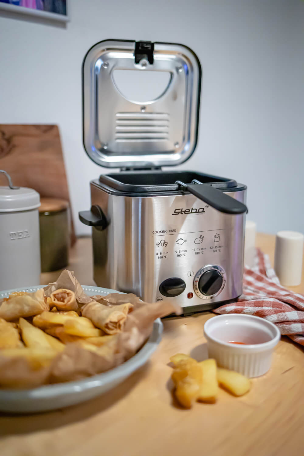 Steba DF 95 Mini-Fritteuse mit Fondue-Set – Kompaktes 2-in-1 Küchengerät für Frittieren & Fondue 18