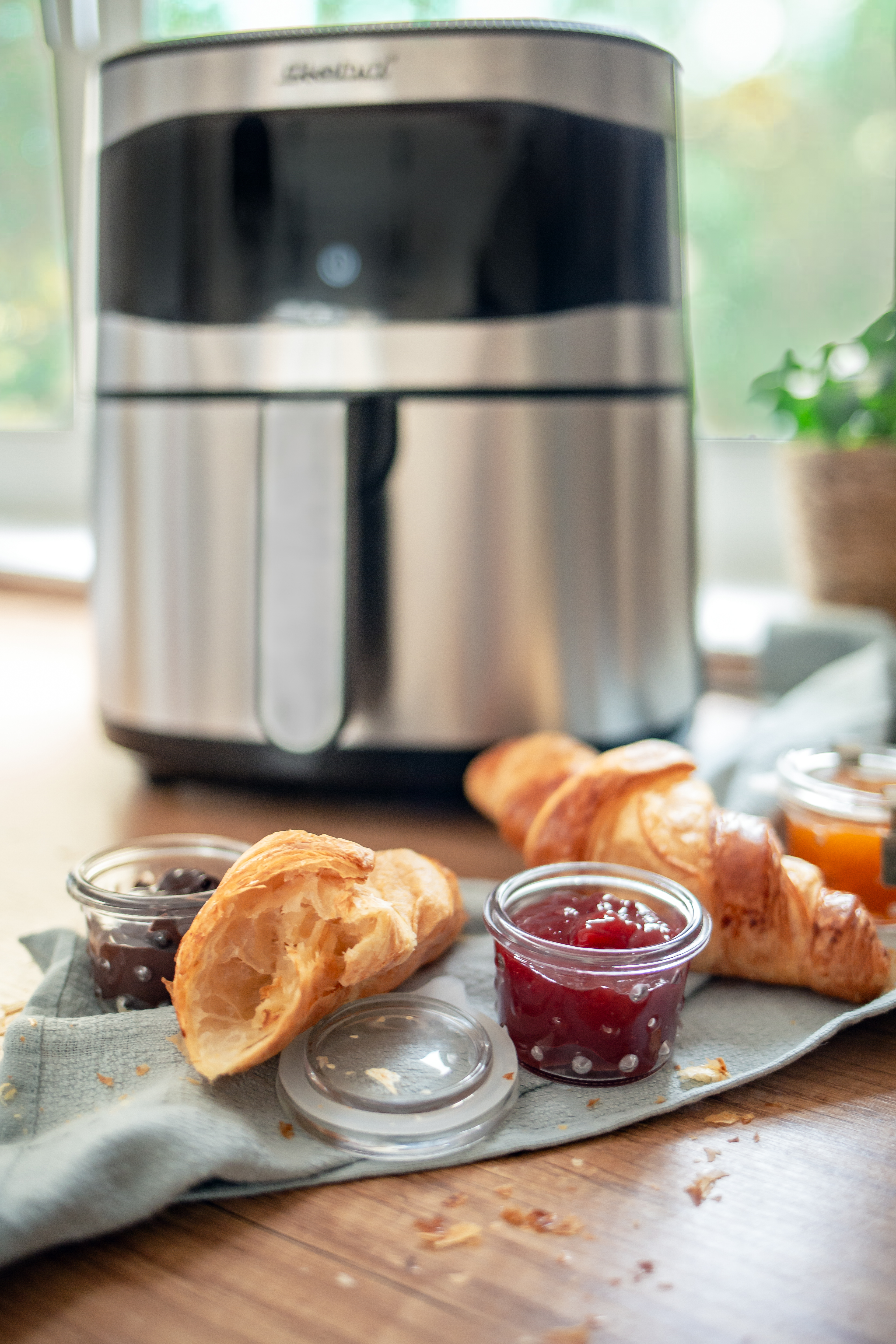 Steba HF 8000 Family Heißluftfritteuse – Gesundes Frittieren für die ganze Familie | Großes Fassungsvermögen 2