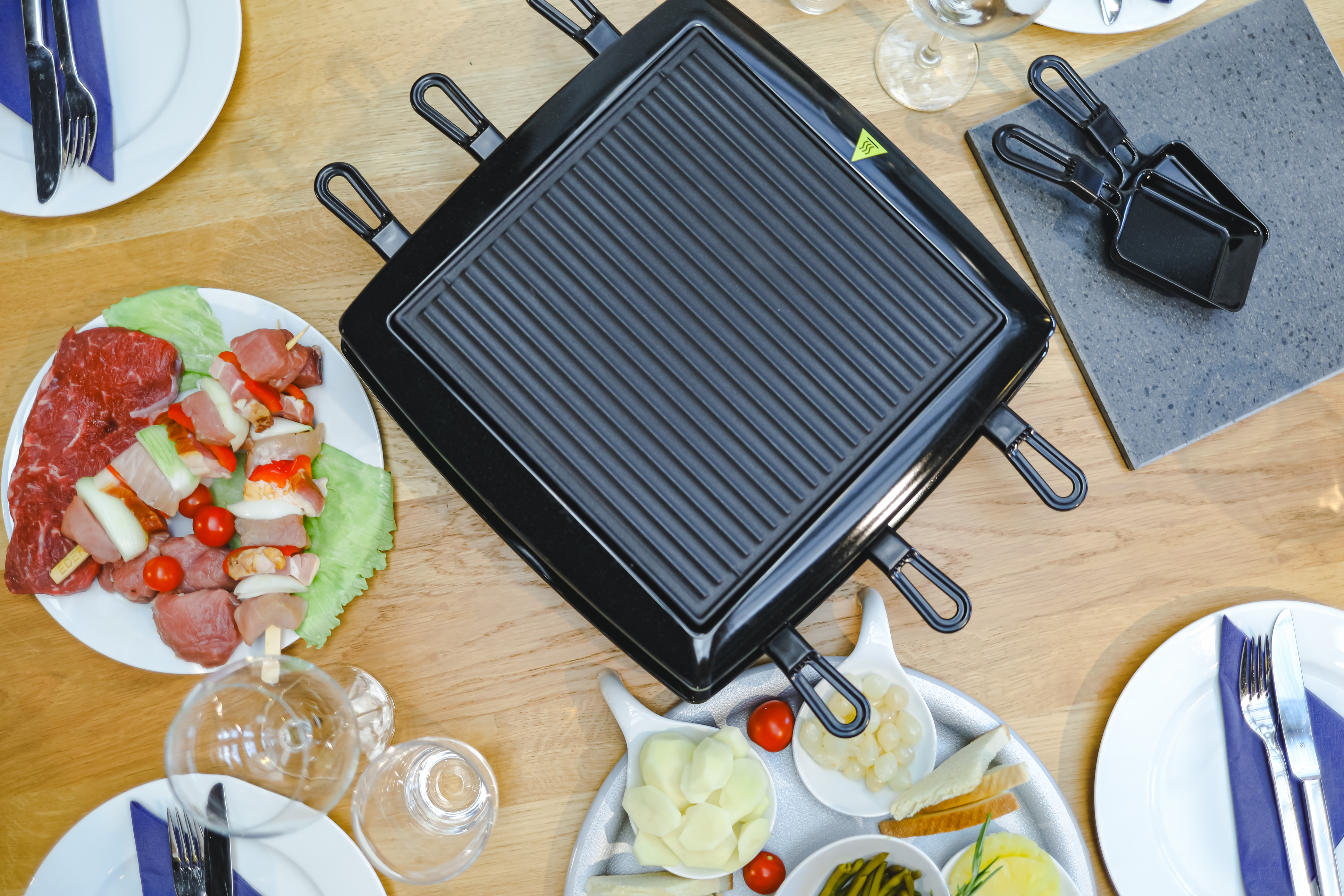 Steba RC 3 PL Raclette-Grill mit Naturstein und Gusseisenplatte – 8 Pfännchen, 1400W 8