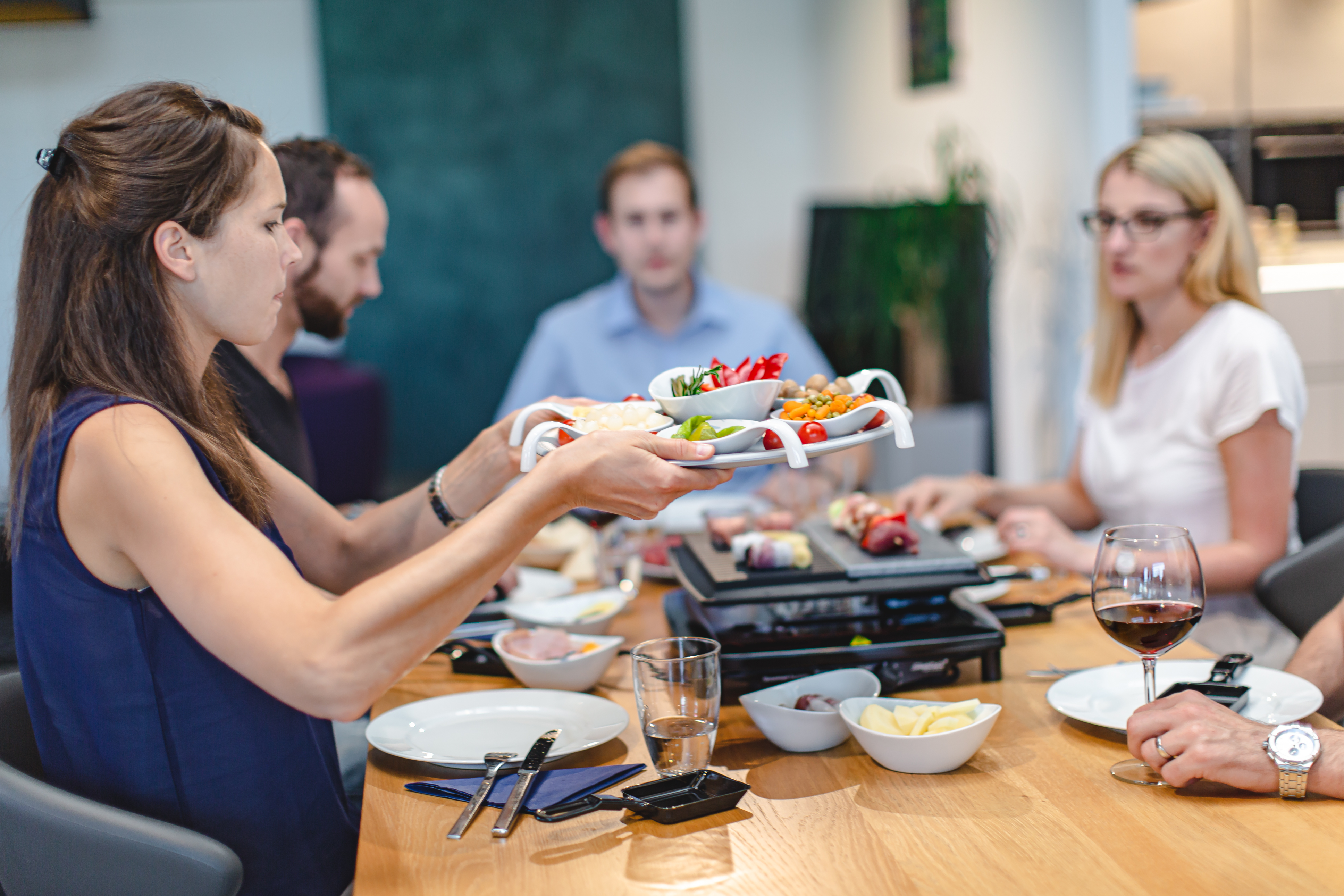Steba RC 4 Plus Raclette-Grill für gesellige Runden – elektrischer Tischgrill mit Pfännchen 8